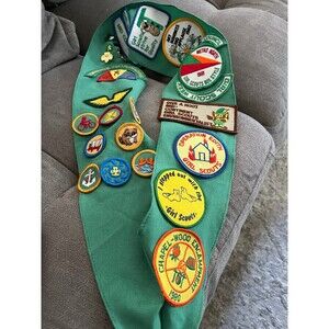 Girl Scout Vintage 1980’s Sash with Badges Troop 181 1980 - 1981 Scouts Camp